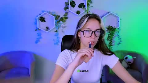 lia_dream_ online show from July 2026 08:06:01 AM