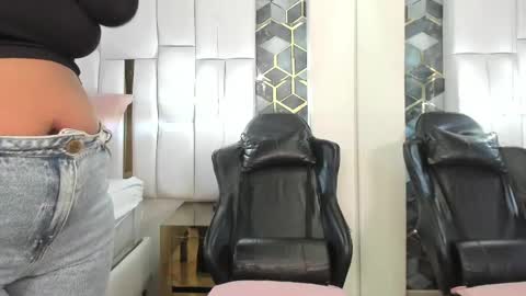 lia_mariana online show from May 2026 04:08:01 AM