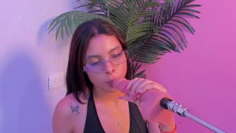 lia_owenss online show from May 2026 07:29:01 PM