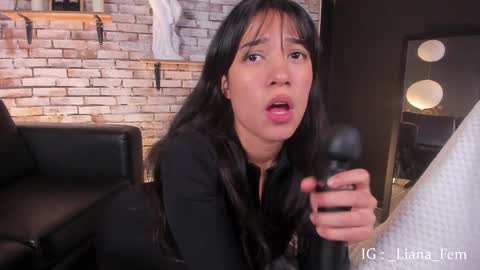 Snapshot of lia_owo chatting on January 2025 05:44:02 PM Liana online show from January 2025 05:44:02 PM