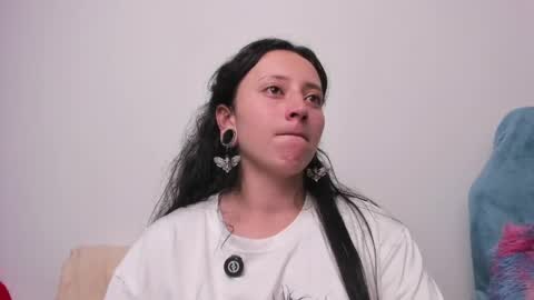 Little Queen Lia  online show from June 2026 01:18:02 AM