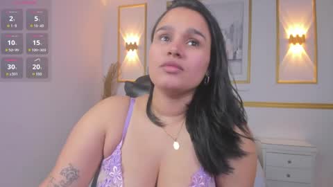 Lia  online show from May 2026 02:40:02 AM
