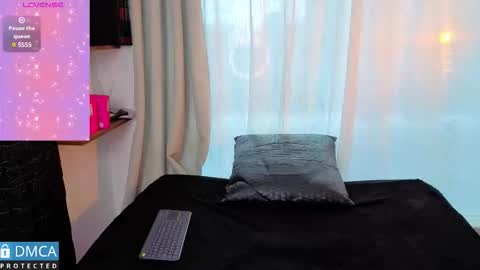 Snapshot of lia_summer1 chatting on November 2025 07:01:02 PM lia summer1 online show from November 2025 07:01:02 PM