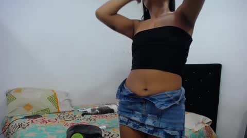 Lia online show from November 2025 08:43:02 PM