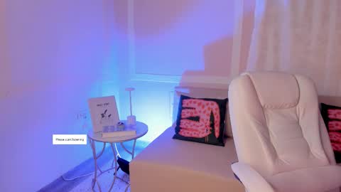 Snapshot of liaamoon_ chatting on February 2026 12:11:01 PM Lia online show from February 2026 12:11:01 PM