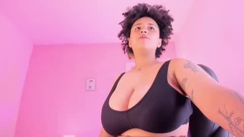 Snapshot of liaamoretzz chatting on October 2025 07:51:01 AM liaa moretzz online show from October 2025 07:51:01 AM