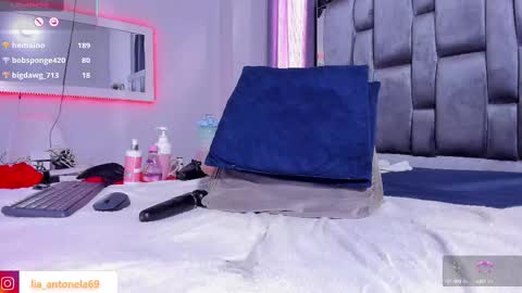 Antonela online show from February 2025 07:02:01 PM