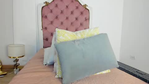 liacoral17 online show from July 2026 08:40:02 PM