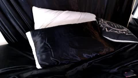 Snapshot of liadivina chatting on February 2025 04:25:01 PM Lia Divina online show from February 2025 04:25:01 PM