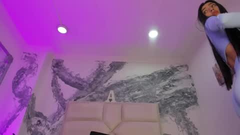 Lia online show from January 2025 06:17:01 AM