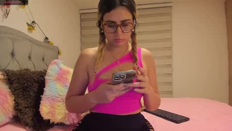 Lia  online show from January 2025 03:32:02 AM