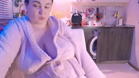 Snapshot of liahsofty chatting on February 2025 12:04:01 AM miss Lia colection for travel online show from February 2025 12:04:01 AM