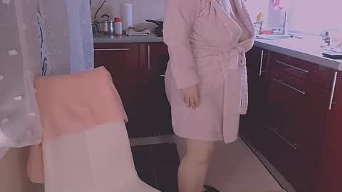 miss Lia  colection for travel online show from April 2026 11:13:01 PM