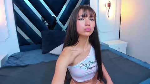 liajohnnson online show from November 2025 04:12:02 AM