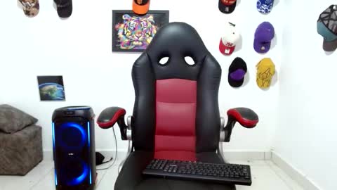 Andres online show from May 2026 09:44:02 PM