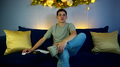 Liam online show from December 2024 10:55:02 PM