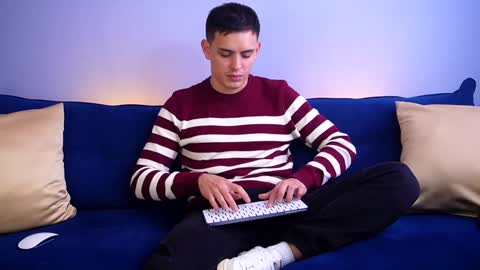 Liam online show from January 2025 03:02:01 PM