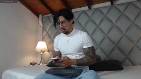 Snapshot of liam_espinoza chatting on October 2025 07:47:01 PM Liam Espinoza online show from October 2025 07:47:01 PM