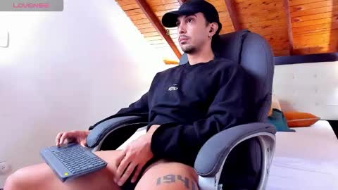 Snapshot of liam_espinoza chatting on October 2025 12:49:01 PM Liam Espinoza online show from October 2025 12:49:01 PM