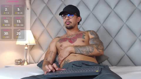 Snapshot of liam_espinoza chatting on October 2025 08:10:01 PM Liam Espinoza online show from October 2025 08:10:01 PM