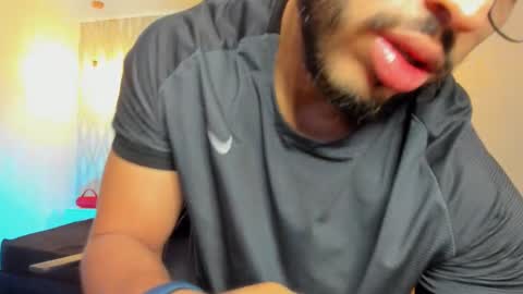 LIAM KLEIN online show from January 2026 11:37:02 AM