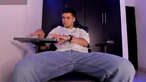Snapshot of liam_mateo_ chatting on May 2026 03:35:02 AM Liam online show from May 2026 03:35:02 AM