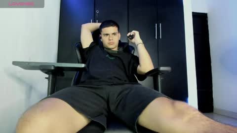 Snapshot of liam_mateo_ chatting on May 2026 06:20:01 AM Liam online show from May 2026 06:20:01 AM