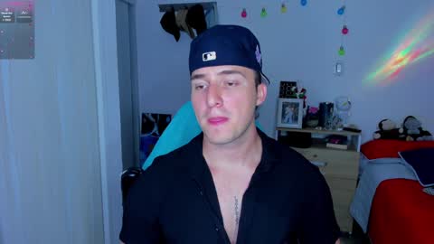 Snapshot of liam_oficial chatting on January 2025 03:00:02 AM liam online show from January 2025 03:00:02 AM