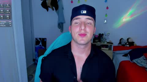 Snapshot of liam_oficial chatting on January 2025 09:02:02 AM liam online show from January 2025 09:02:02 AM