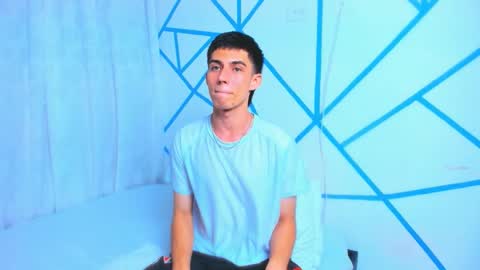 Snapshot of liam_scott77 chatting on November 2025 01:08:01 AM Liam scott77 online show from November 2025 01:08:01 AM