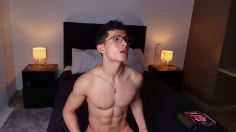 Snapshot of liam_your_boy chatting on January 2026 11:43:02 PM Liam online show from January 2026 11:43:02 PM