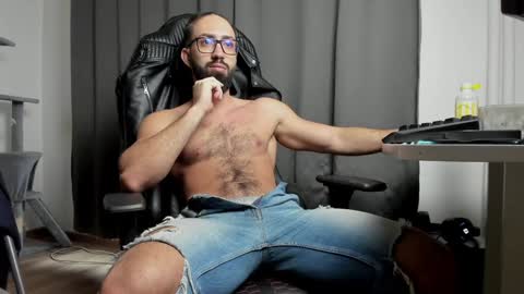 Snapshot of liamaesthetic chatting on January 2025 07:50:01 AM Liam online show from January 2025 07:50:01 AM