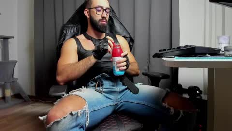 Snapshot of liamaesthetic chatting on March 2025 07:10:01 AM Liam online show from March 2025 07:10:01 AM