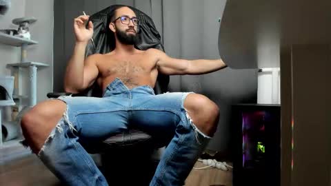 Snapshot of liamaesthetic chatting on October 2025 07:27:02 AM Liam online show from October 2025 07:27:02 AM