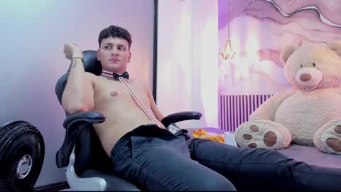 liamcardona online show from September 2025 02:45:01 AM