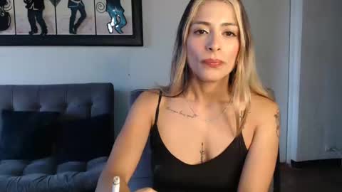 Lia Miller online show from February 2025 12:05:02 PM