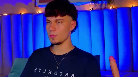 Liam Thunder online show from November 2025 03:08:02 AM