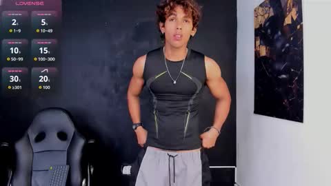 Snapshot of liamvibes212 chatting on February 2026 01:32:02 PM liamvibes212 online show from February 2026 01:32:02 PM