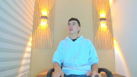 lian_cameron online show from February 2026 03:59:02 AM