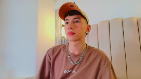 lian_cameron online show from May 2026 04:07:01 AM