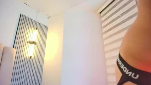 lian_cameron online show from May 2026 02:19:02 AM