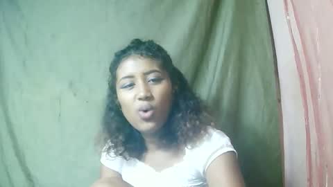 Snapshot of liana9794 chatting on May 2026 09:33:02 PM Liana9794 online show from May 2026 09:33:02 PM