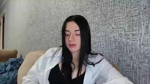 liana_diva online show from June 2026 06:02:01 PM