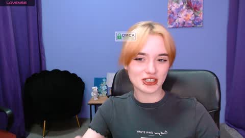 Little Liana  online show from January 2025 02:19:02 AM