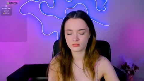 Little Liana  online show from June 2026 06:32:01 PM