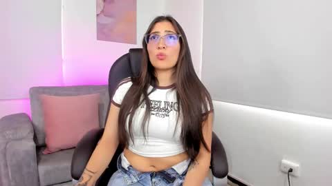 Liana  online show from February 2026 02:15:02 PM