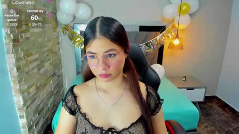 Snapshot of lianeumann chatting on October 2025 08:11:02 PM LIANE online show from October 2025 08:11:02 PM