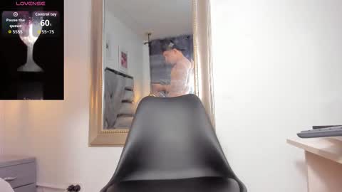 Snapshot of lianfox_ chatting on December 2025 02:04:02 PM lianfox_ online show from December 2025 02:04:02 PM