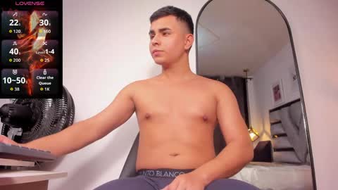 Snapshot of lianfox_ chatting on May 2026 12:44:02 PM lianfox_ online show from May 2026 12:44:02 PM