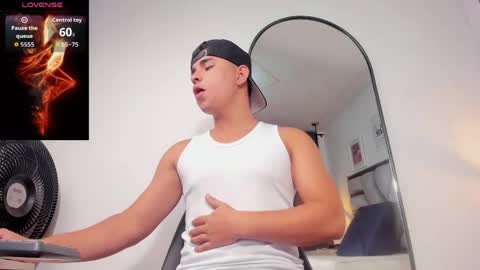 Snapshot of lianfox_ chatting on May 2026 12:33:01 PM lianfox_ online show from May 2026 12:33:01 PM